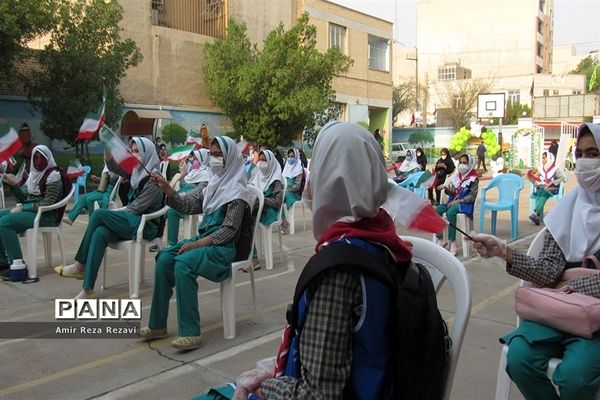 آیین بازگشایی مدارس در مدرسه هیات امنایی بهار ناحیه 4 اهواز