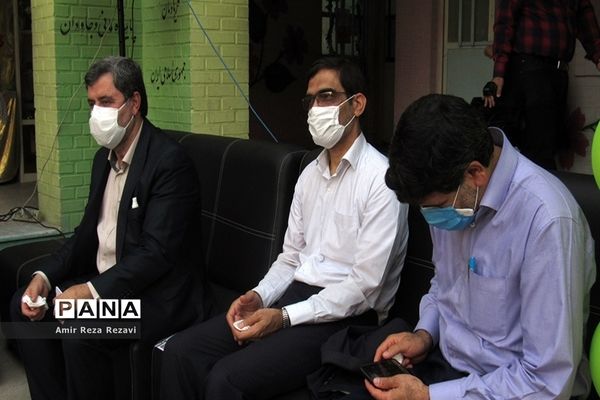 آیین بازگشایی مدارس در مدرسه هیات امنایی بهار ناحیه 4 اهواز