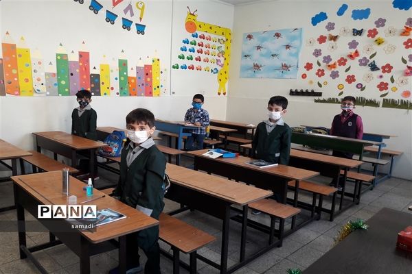 اولین دیدار معلم و دانش آموز در شرایط کرونایی