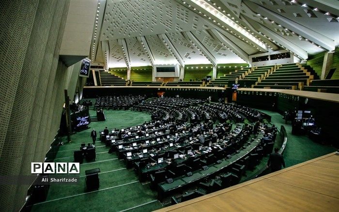 نشست غیرعلنی مجلس برای بررسی وضعیت بازار مسکن، ارز و بورس برگزار می‌شود