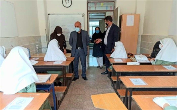بازدید سرزده مدیر آموزش و پرورش اسلامشهر از واحدهای آموزشی شهرستان
