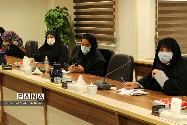 نشست خبری مدیرکل کمیته امداد امام خمینی (ره) و رییس سازمان دانش‌آموزی خوزستان