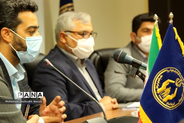 نشست خبری مدیرکل کمیته امداد امام خمینی (ره) و رییس سازمان دانش‌آموزی خوزستان