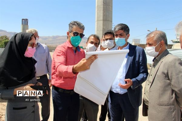 بازدید مدیرکل دفتر فنی استانداری فارس از پروژه‌های شهرداری نی‌ریز