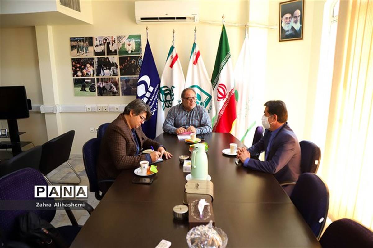 برگزاری نشست هم اندیشی «شورعاطفه ها» در سازمان دانش آموزی شهر تهران