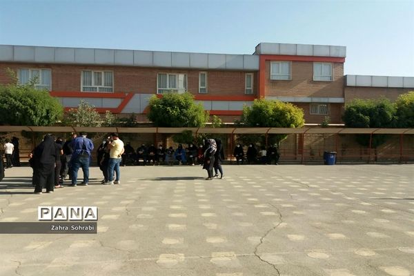 اردوی جهادی ویزیت رایگان خانواده ها و دانش آموزان شهرستان اسلامشهر