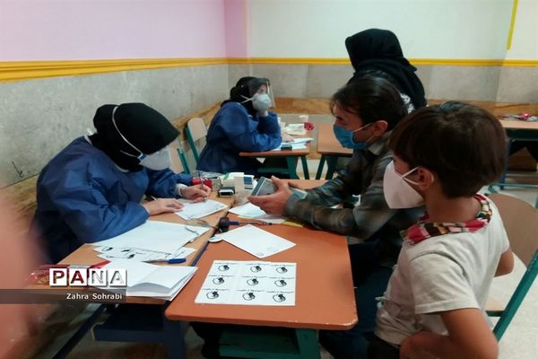 اردوی جهادی ویزیت رایگان خانواده ها و دانش آموزان شهرستان اسلامشهر