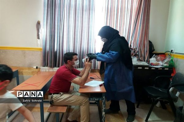 اردوی جهادی ویزیت رایگان خانواده ها و دانش آموزان شهرستان اسلامشهر