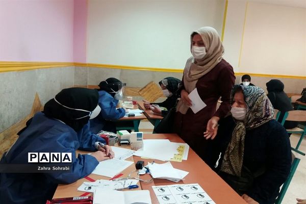 اردوی جهادی ویزیت رایگان خانواده ها و دانش آموزان شهرستان اسلامشهر