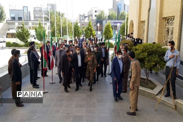 برپایی نمایشگاه هفته دفاع مقدس در اداره‌کل آموزش و پرورش سیستان و بلوچستان