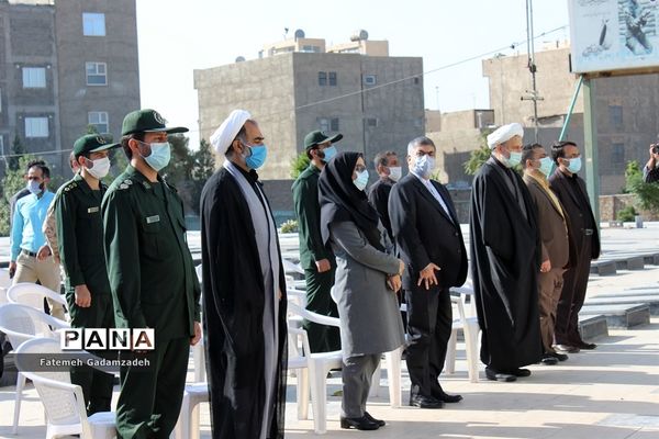 گلباران وعطر افشانی مزارشهدای هشت سال دفاع مقدس شهرستان اسلامشهر