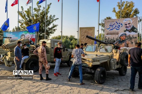 نمایشگاه هفته دفاع مقدس در ارومیه