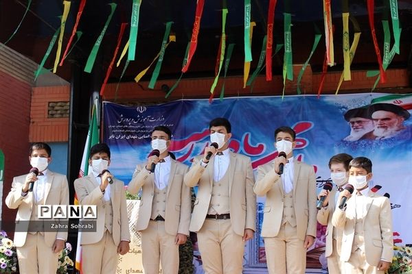 نواختن زنگ مقاومت،ایثار و پیروزی در آموزشگاه شهدای ایران تایر اسلامشهر