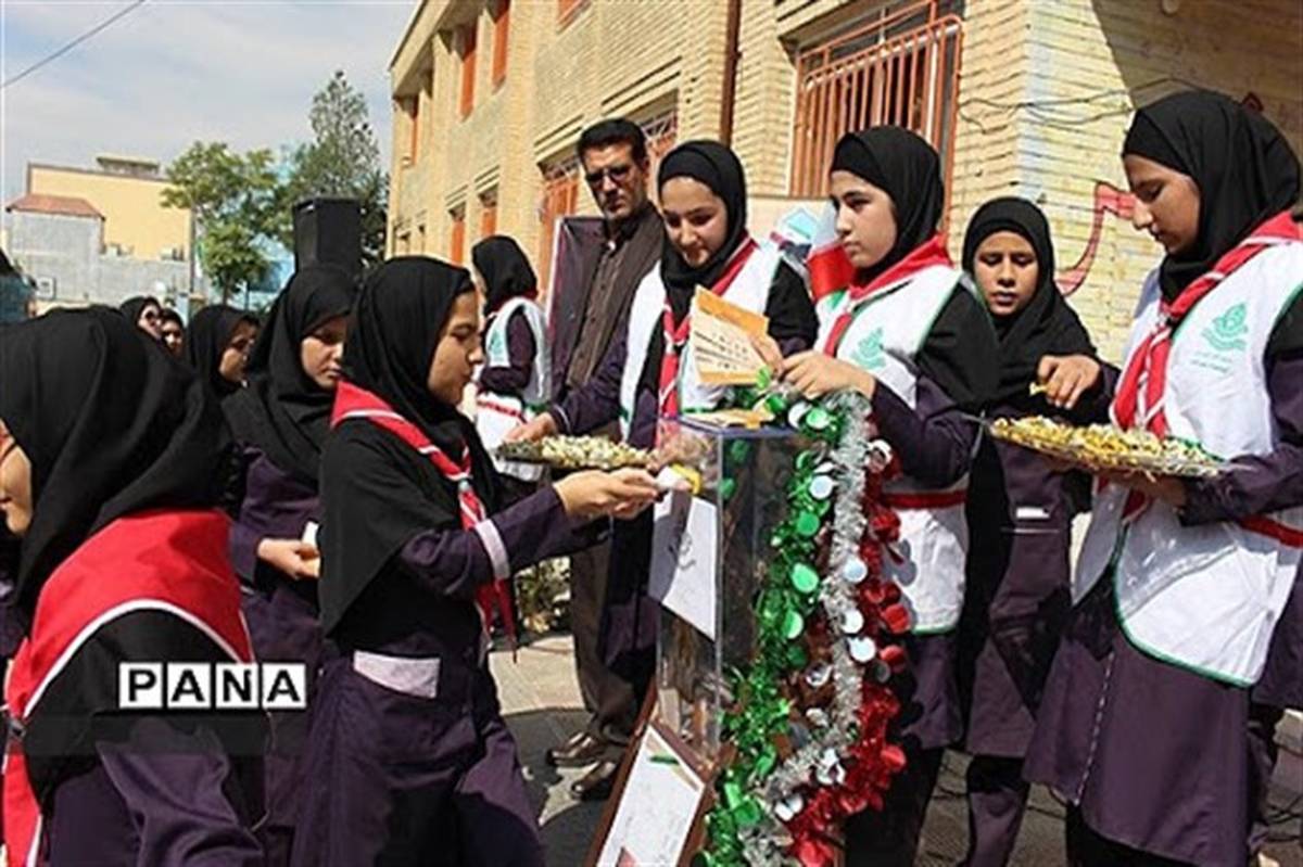 جشن عاطفه ها با شعار مهر همدلی در سراسر مدارس استان  کهگیلویه و بویراحمد برگزار شد