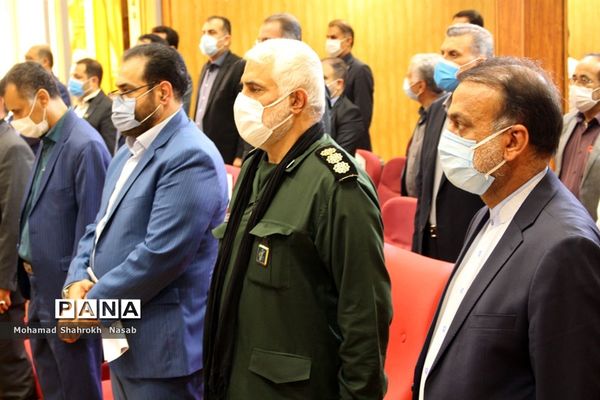 آیین رونمایی از کتاب جهش تولید در اهواز