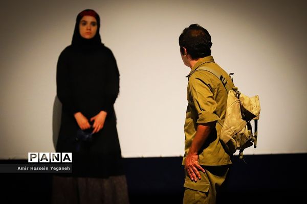 نمایش دستهایت کو مم حسن در جزیره کیش