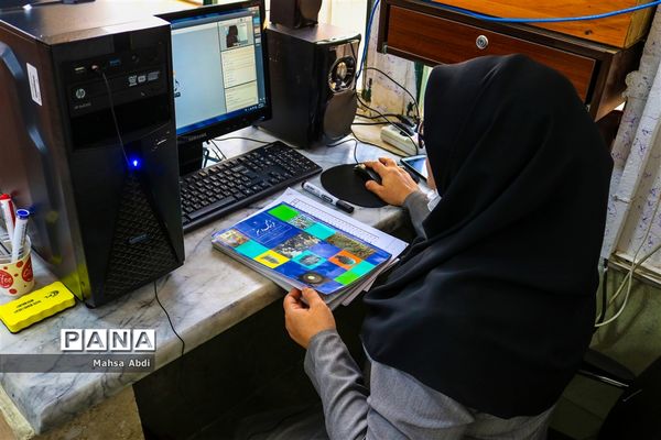 تلاش معلمان شیراز در آموزش مجازی به دانش‌آموزان