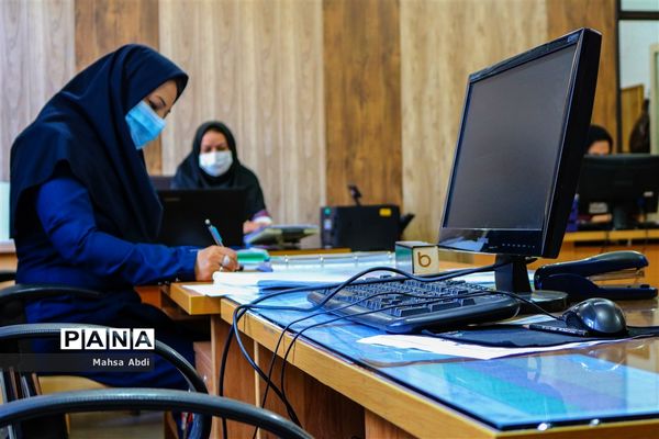 تلاش معلمان شیراز در آموزش مجازی به دانش‌آموزان