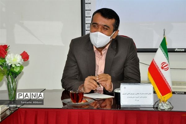 نشست اعضای مجلس و شورای دانش‌آموزی مازندران