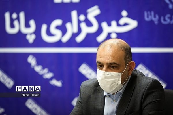 حضور محمد علیخانی رئیس کمیسیون عمران و حمل و نقل شورای اسلامی شهر تهران در خبرگزاری پانا