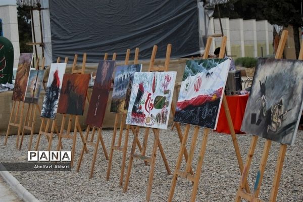 سمپوزیوم ۴۰ نقاش مازندران در باغ‌موزه دفاع مقدس