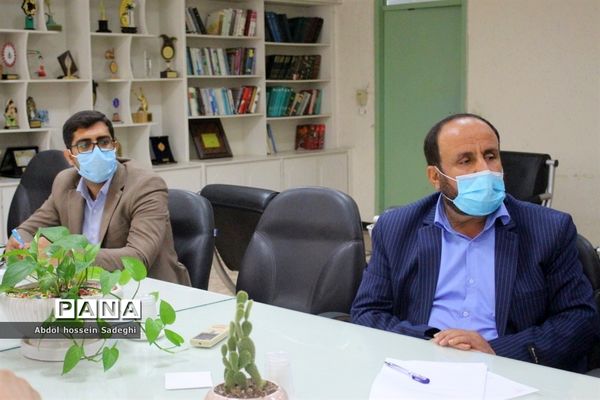 جلسه کمیته دانش آموزی یوم الله 13 آبان در آموزش و پرورش استان بوشهر