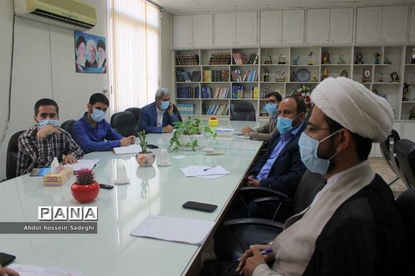 جلسه کمیته دانش آموزی یوم الله 13 آبان در آموزش و پرورش استان بوشهر