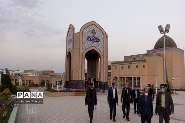 غبارروبی مزار شهدای گمنام