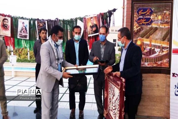 غبارروبی مزار شهدای گمنام