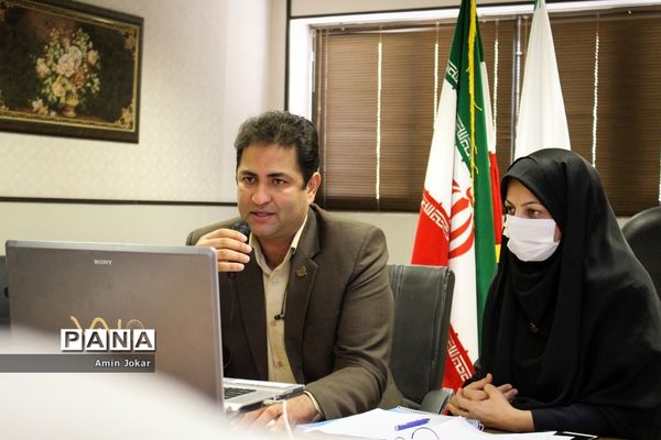 گردهمایی استانی مسئولان سازمان دانش‌آموزی فارس به صورت ویدئو کنفرانس