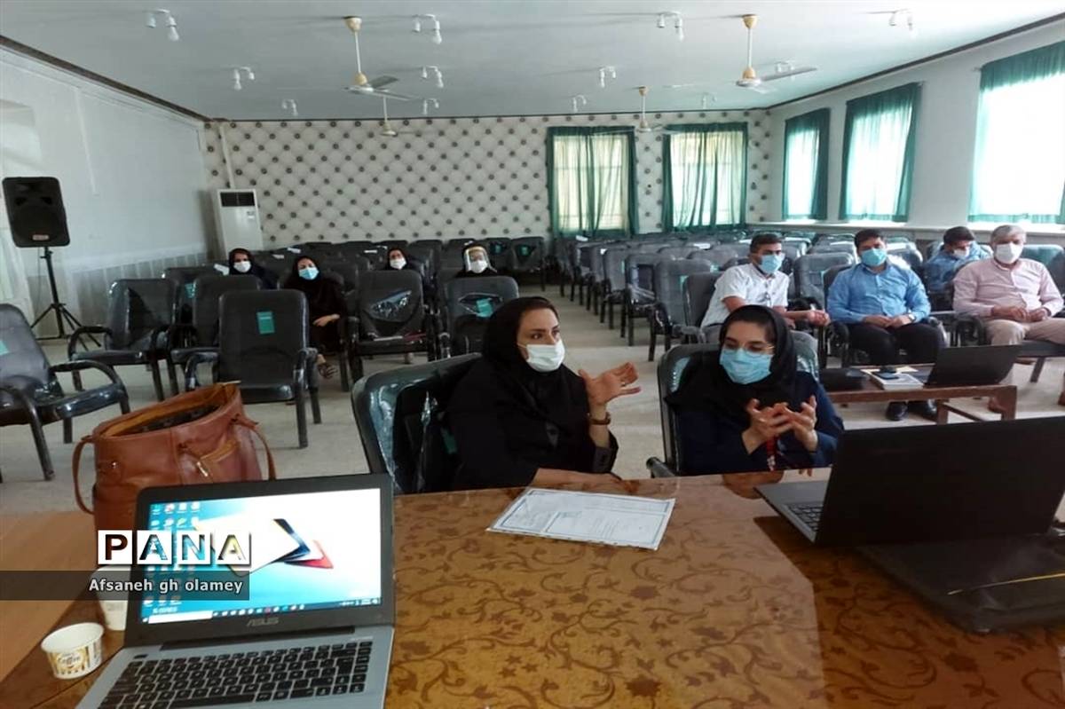 برگزاری کارگاه آموزشی محتوای الکترونیکی در شهرستان حمیدیه