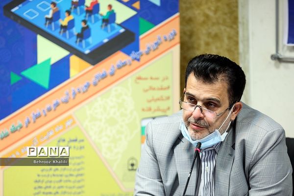 آیین افتتاحیه دوره آموزش سواد رسانه‌ای فعالان حوزه قرآن، عترت و نماز