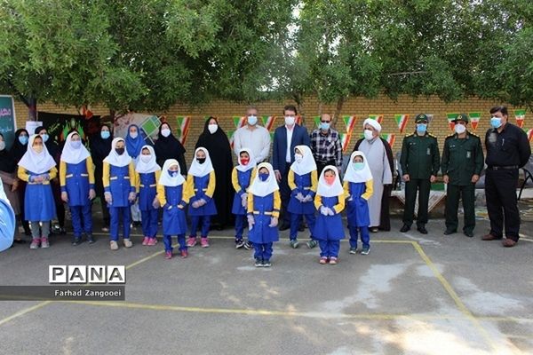 جشن مهر عاطفه‌ها در مدارس منطقه آب پخش
