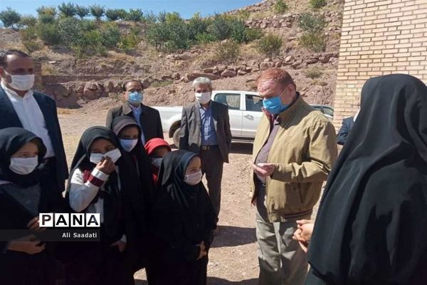 بازدید معاون آموزش ابتدایی از مدارس عشایری