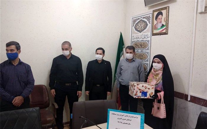 تجلیل وتقدیر ازدانش آموزان برگزیده سازمان دانش آموزی و فرهنگی و هنری شهرستان اندیمشک
