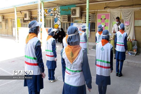 بازدید مدیر سازمان دانش‌آموزی خوزستان از مدرسه  تشکیلاتی پاینده