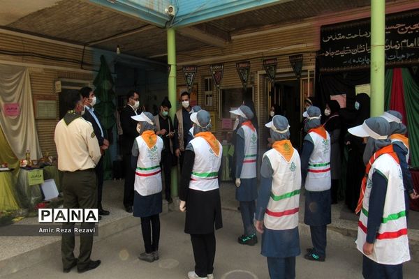 بازدید مدیر سازمان دانش‌آموزی خوزستان از مدرسه  تشکیلاتی پاینده