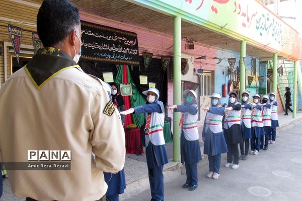 بازدید مدیر سازمان دانش‌آموزی خوزستان از مدرسه  تشکیلاتی پاینده