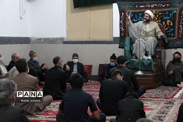 مراسم شب اربعین مسجد امام حسن عسکری علیه السلام شهرستان خوسف با رعایت پروتکل های بهداشتی