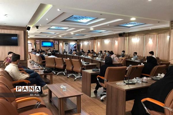 تجلیل از طلایه داران تربیت شهرستان عسلویه