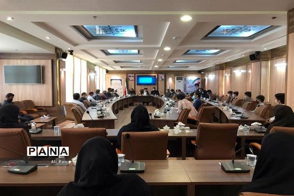 تجلیل از طلایه داران تربیت شهرستان عسلویه