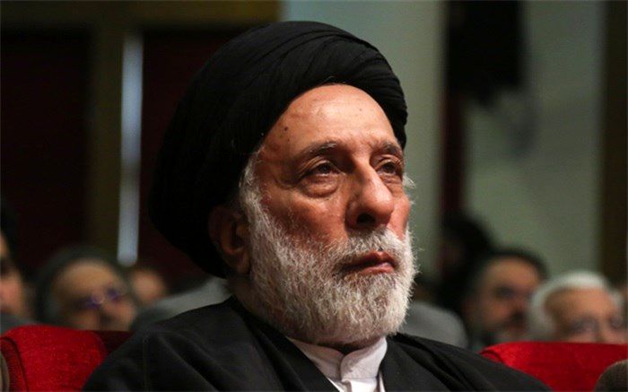 سیدهادی خامنه‌ای: شجریان همواره در کنار مردم ماند