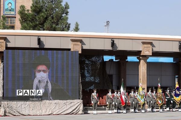 ارتباط تصویری فرمانده کل قوا با مراسم مشترک دانش‌آموختگی دانشجویان دانشگاه‌های افسری نیروهای مسلح