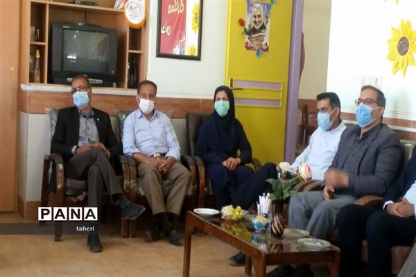 بازدید رئیس سازمان دانش‌آموزی فارس از فعالیت‌های پیشتازان در نی ریز