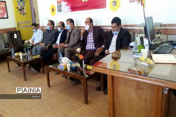 بازدید رئیس سازمان دانش‌آموزی فارس از فعالیت‌های پیشتازان در نی ریز