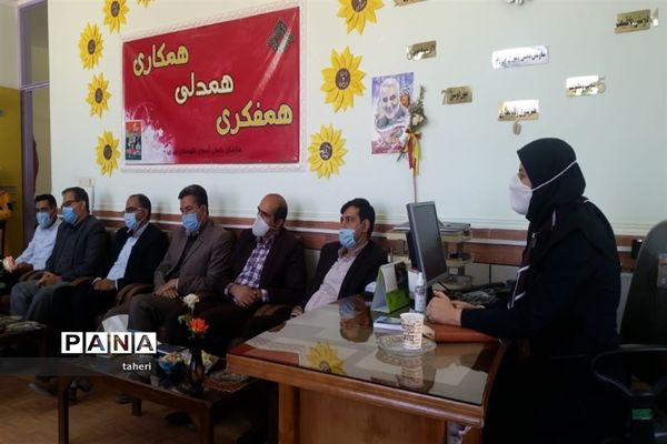 بازدید رئیس سازمان دانش‌آموزی فارس از فعالیت‌های پیشتازان در نی ریز