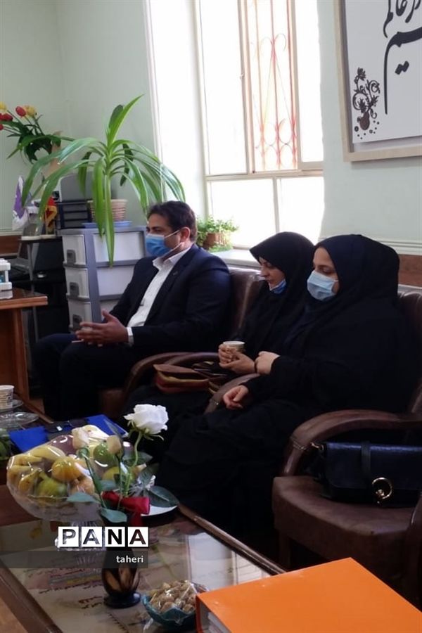 بازدید رئیس سازمان دانش‌آموزی فارس از فعالیت‌های پیشتازان در نی ریز