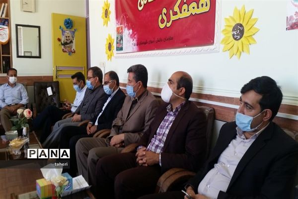 بازدید رئیس سازمان دانش‌آموزی فارس از فعالیت‌های پیشتازان در نی ریز