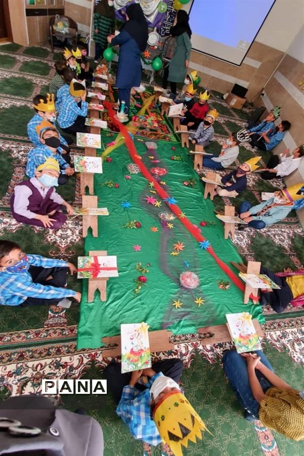 جشن قرآنی کلاس اولی های دبستان شهیدان توکل شهرستان نی ریز