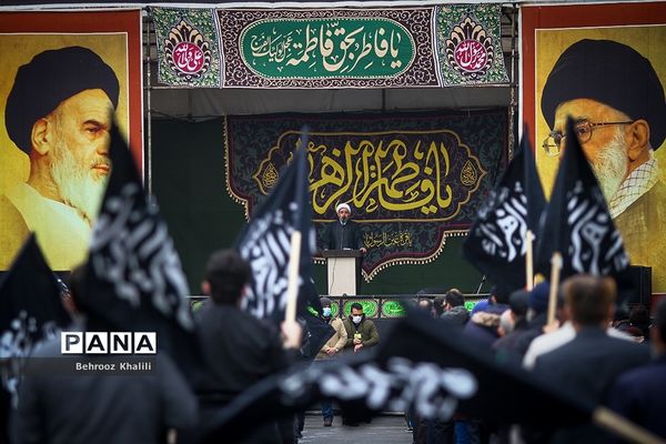اجتماع بزرگ عزاداران فاطمی در میدان هفت تیر تهران